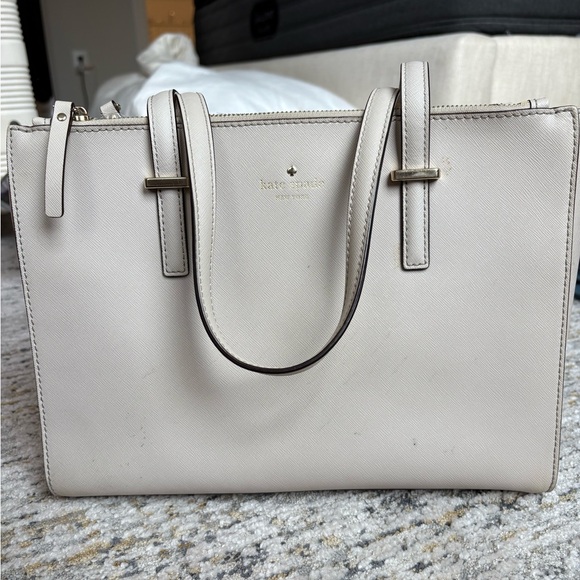 kate spade Handbags - Kate Spade cream tote